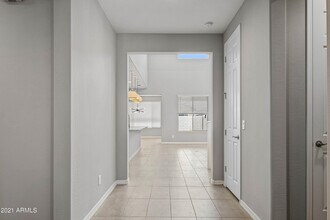 9016 W Missouri Ave in Glendale, AZ - Building Photo - Building Photo