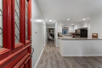 8 Fallenstone Dr in The Woodlands, TX - Building Photo - Building Photo