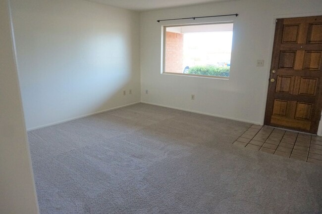 296 Kings Way in Sierra Vista, AZ - Building Photo - Building Photo
