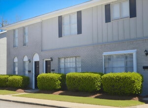 Foxwood Apartment Townhomes in Warner Robins, GA - Foto de edificio - Building Photo