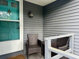 36 Tuxis Rd in Madison, CT - Building Photo