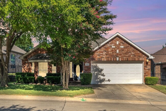 property at 967 Winged Foot Dr