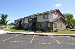 Crooked River - Madison Apartments