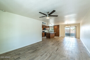 1301 W Highland Ave in Phoenix, AZ - Building Photo - Building Photo