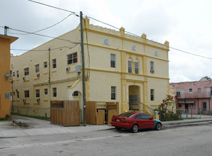 1029 SW 5th St in Miami, FL - Building Photo - Building Photo