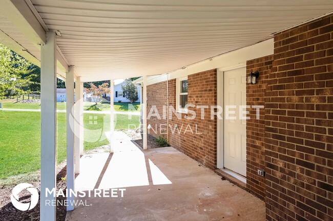 310 Rolling Hills Ln in Mocksville, NC - Building Photo - Building Photo