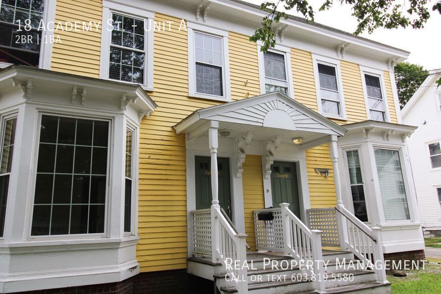 18 Academy St in Rochester, NH - Building Photo