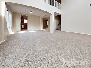 4442 W Apollo Rd in Phoenix, AZ - Foto de edificio - Building Photo