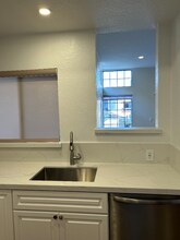 2601 S Broadmoor Dr in Palm Springs, CA - Building Photo - Building Photo