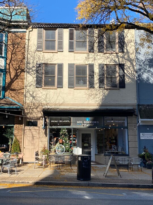 129 State St, Unit #3 in Kennett Square, PA - Building Photo