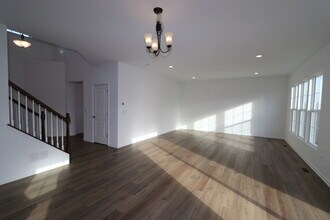 608 Henry Ln in Oswego, IL - Building Photo - Building Photo