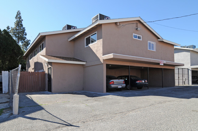 242 E Jackson St in Rialto, CA - Building Photo - Building Photo