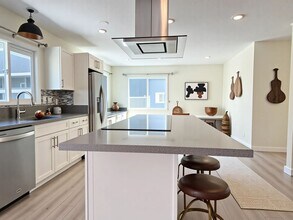 401 Kawainui St in Kailua, HI - Building Photo - Building Photo