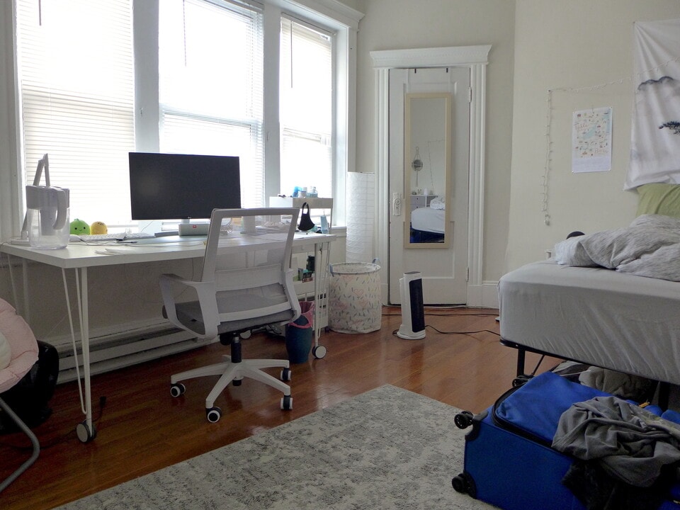 386 Riverway in Boston, MA - Building Photo