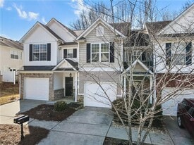 4963 Vireo Dr in Flowery Branch, GA - Building Photo