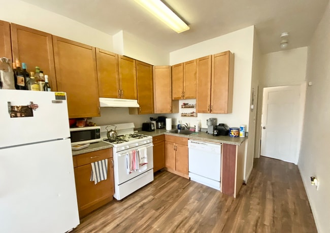 96 Hammond St, Unit 3