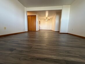 517 Trail Side Dr, Unit 517 in Deforest, WI - Foto de edificio - Building Photo