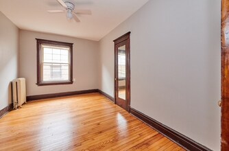 5436 W Ferdinand St, Unit Apt 3E in Chicago, IL - Foto de edificio - Building Photo