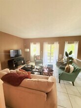 261 Navarre Ave in Coral Gables, FL - Building Photo - Building Photo