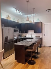 810 W 4th St, Unit 208 in Winston-Salem, NC - Building Photo - Building Photo