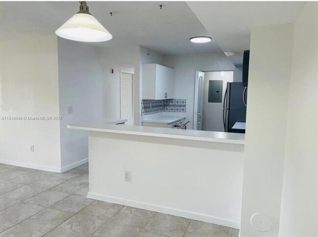2600 S University Dr, Unit 130 in Davie, FL - Foto de edificio - Building Photo