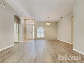 3508 Pendleton Way in Land O Lakes, FL - Foto de edificio - Building Photo