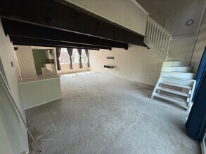 2091 Penguin Ave in Coventry Township, OH - Foto de edificio - Building Photo