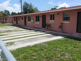 13865 NW 26th Ave, Unit # 3 in Opa Locka, FL - Building Photo