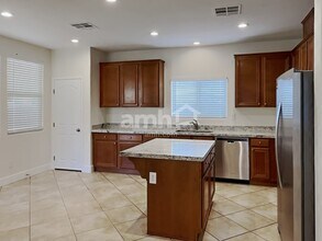 11754 Russet Ridge Ct in Las Vegas, NV - Foto de edificio - Building Photo