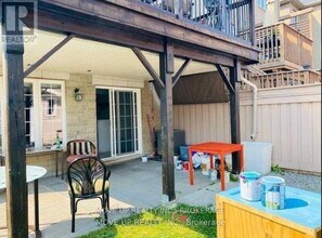 189 Wolf Creek Crescent in Vaughan, ON - Building Photo - Building Photo