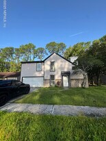 10244 Pine Breeze Rd S in Jacksonville, FL - Building Photo