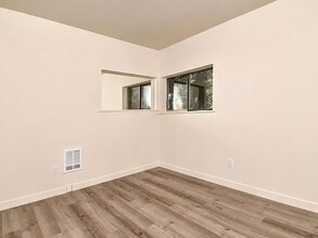 14018 Midvale Ave N in Seattle, WA - Building Photo - Building Photo