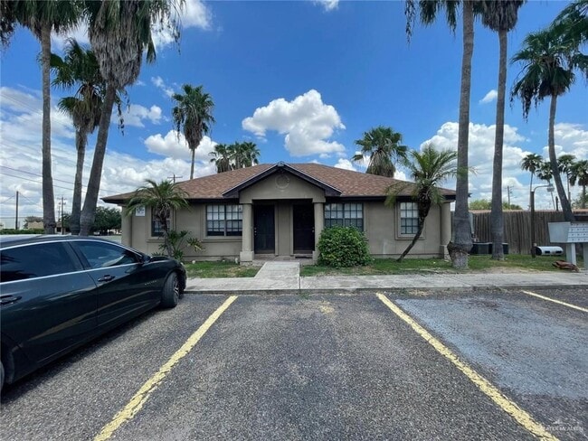 property at 10 N Pleasantview Dr