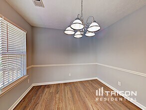 12234 Cypress Way in Fayetteville, GA - Foto de edificio - Building Photo