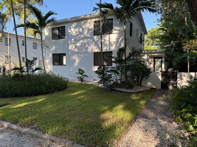 property at 11643 NE 11th Pl