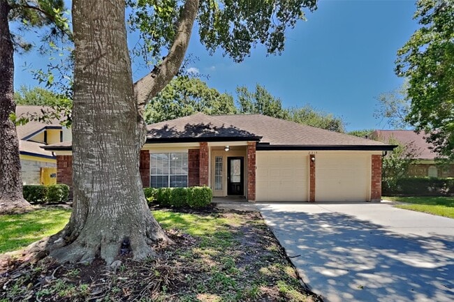 property at 2314 Pebbledowne Cir