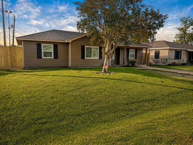 property at 7054 Peyton St