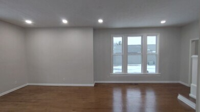 223 Ash St in Tipton, IN - Foto de edificio - Building Photo