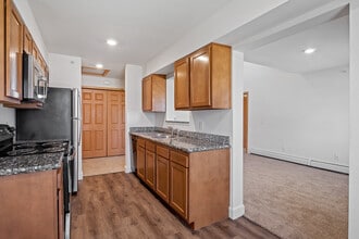 The Preserve at Woodfield in Grand Rapids, MI - Building Photo - Building Photo