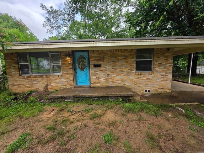 property at 10 Hays Ct