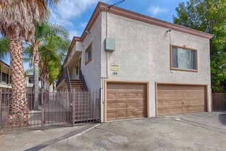 10 Units + 1 Non-conforming Unit in Long Beach, CA - Building Photo - Building Photo