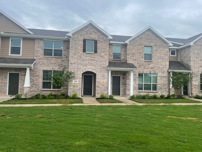 property at 2209 Greystone Dr