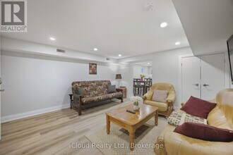 23 Swanhurst Blvd in Mississauga, ON - Building Photo - Building Photo