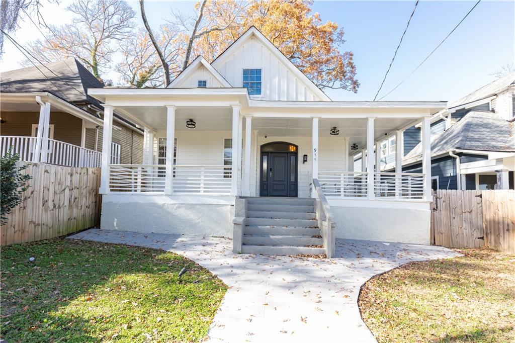 911 Hank Aaron Dr SW in Atlanta, GA - Building Photo
