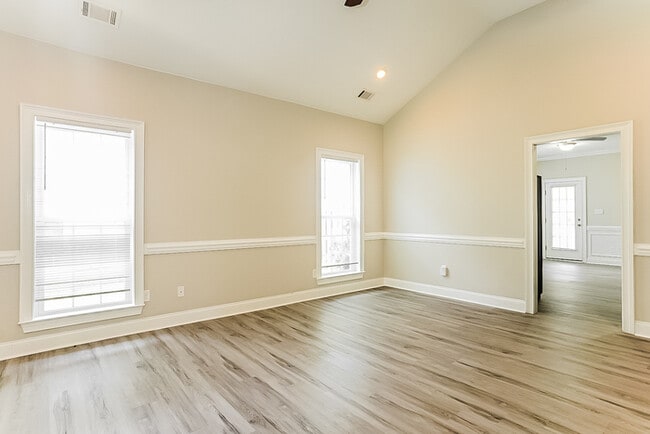 2065 Dundee Way in Grovetown, GA - Foto de edificio - Building Photo