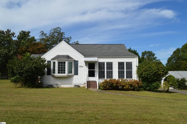 property at 614 S Mountain View Rd