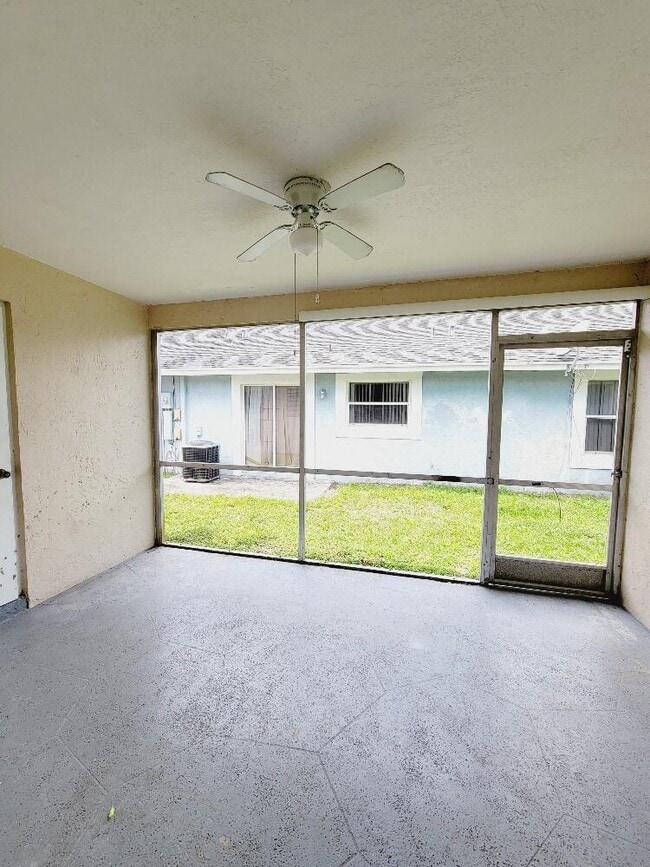 12785 Peconic Ct in Wellington, FL - Building Photo - Building Photo