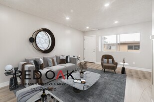 6525 S Victoria Ave in Los Angeles, CA - Building Photo