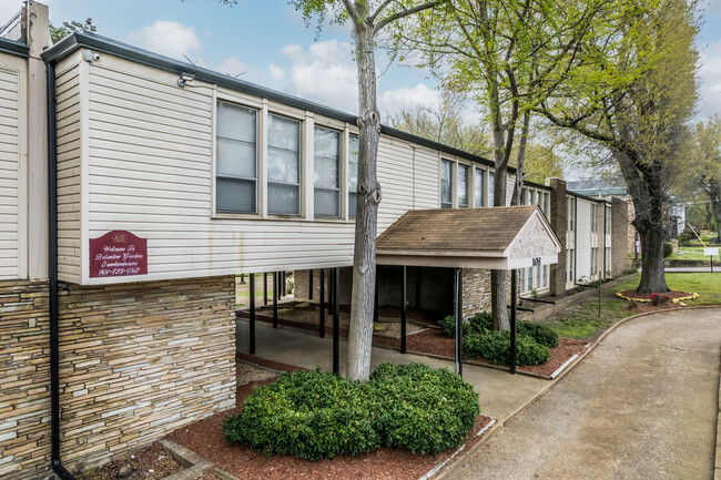 Belvedere Gardens Condominiums in Memphis, TN - Building Photo - Building Photo