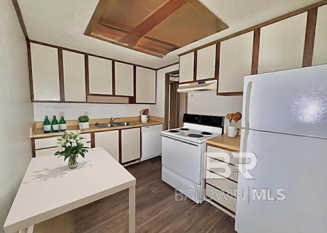 1101 W Laurel Ave in Foley, AL - Foto de edificio - Building Photo